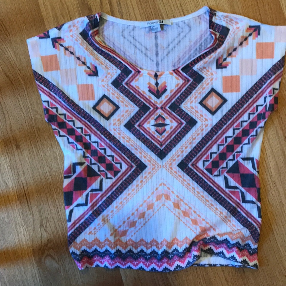 Geometric print t shirt